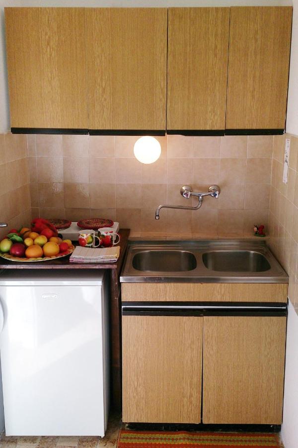 Apartments By The Sea Cove Zarace - Gdinj, Hvar - 2047 מראה חיצוני תמונה